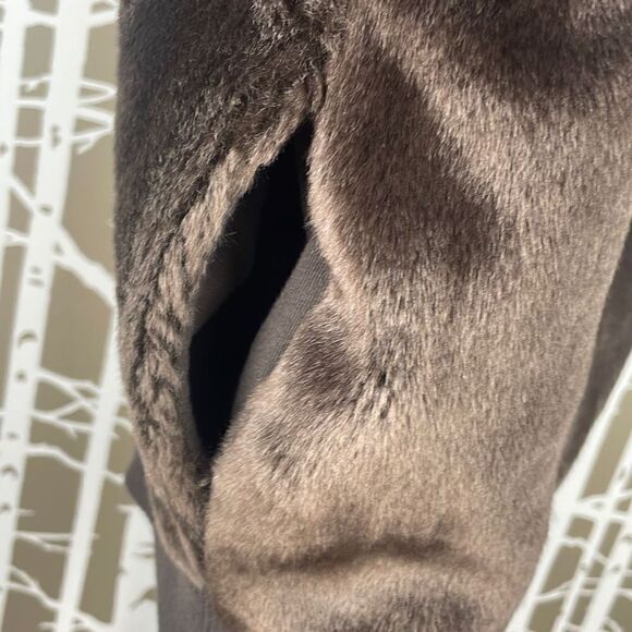 Faux Fur Reversible Hooded Zip Front Vest S M Chocolate Brown - Picture 12 of 13